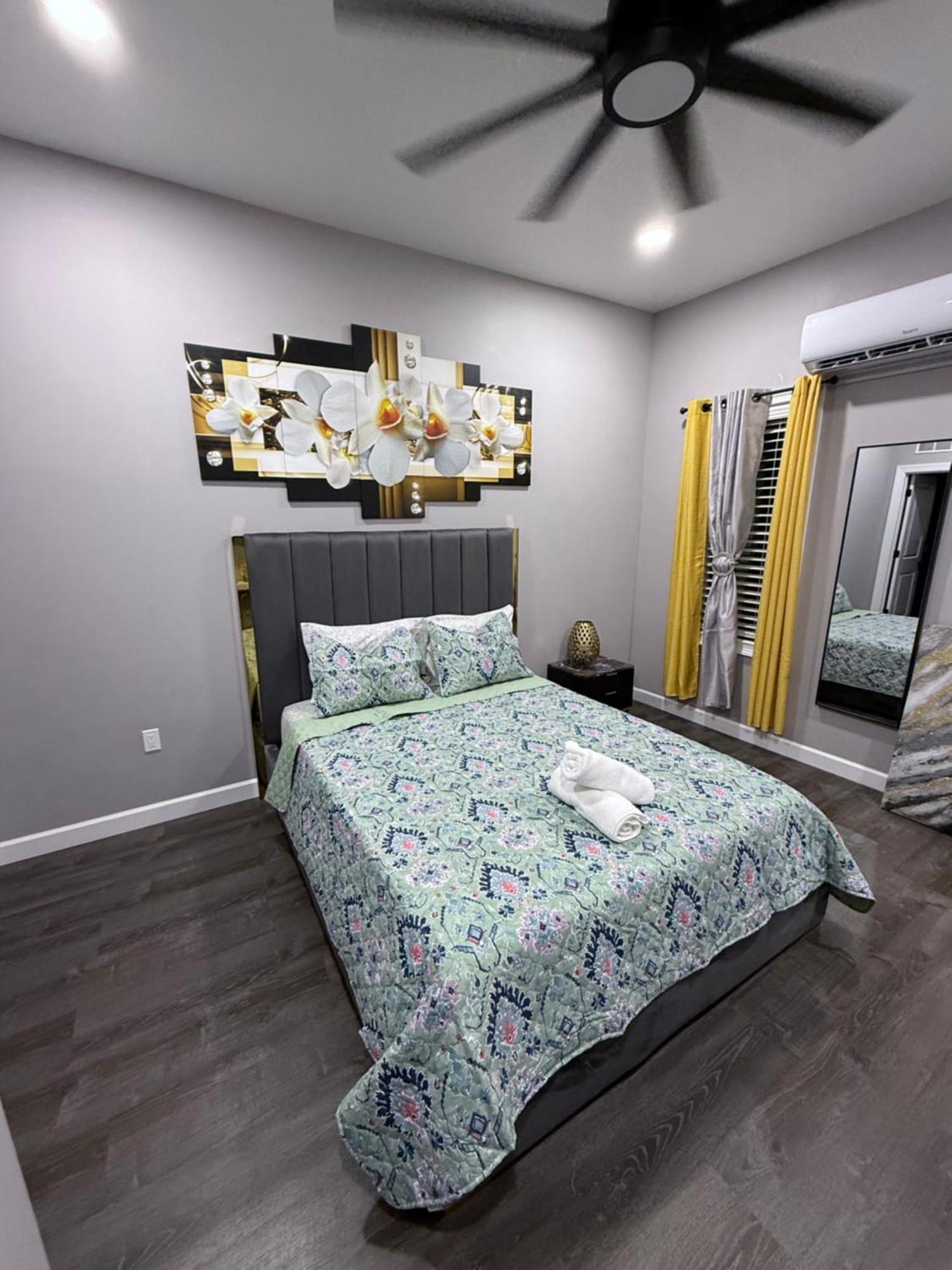 The Palm Suite Lehigh Acres Eksteriør billede